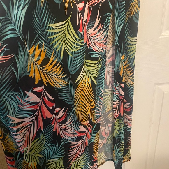 Tropical Dress - Picture 3 of 5